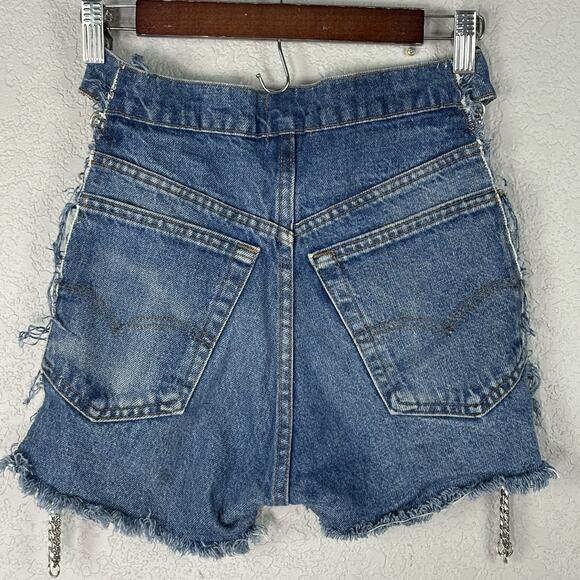 Furst Of A Kind Women’s Cut Off Denim Chain Shorts Glam Rock Size 6 28 - Picture 3 of 4